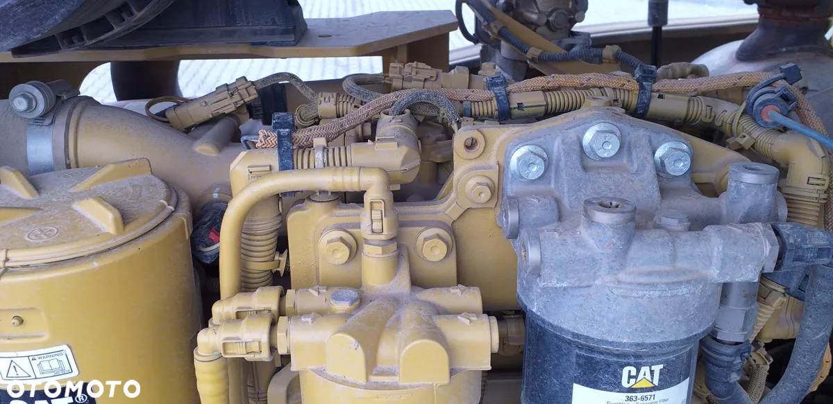 Caterpillar Walec wibracyjny CATERPILLAR CS 64 B - 31