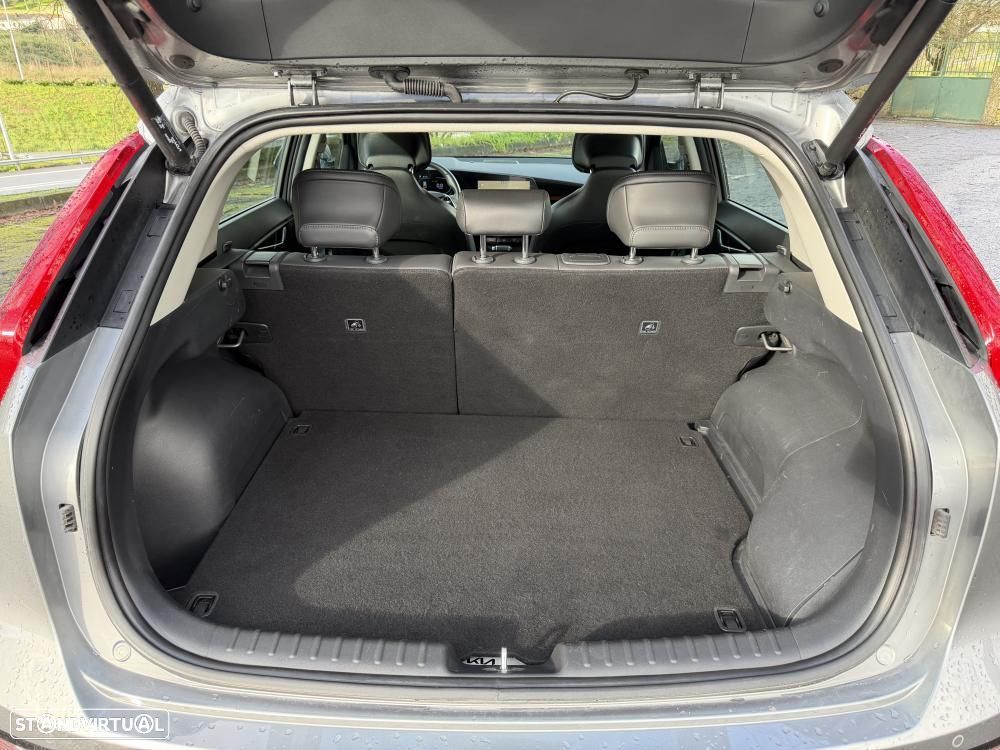 Kia Niro 1.6 GDI PHEV 2WD OPF Aut. Vision - 29