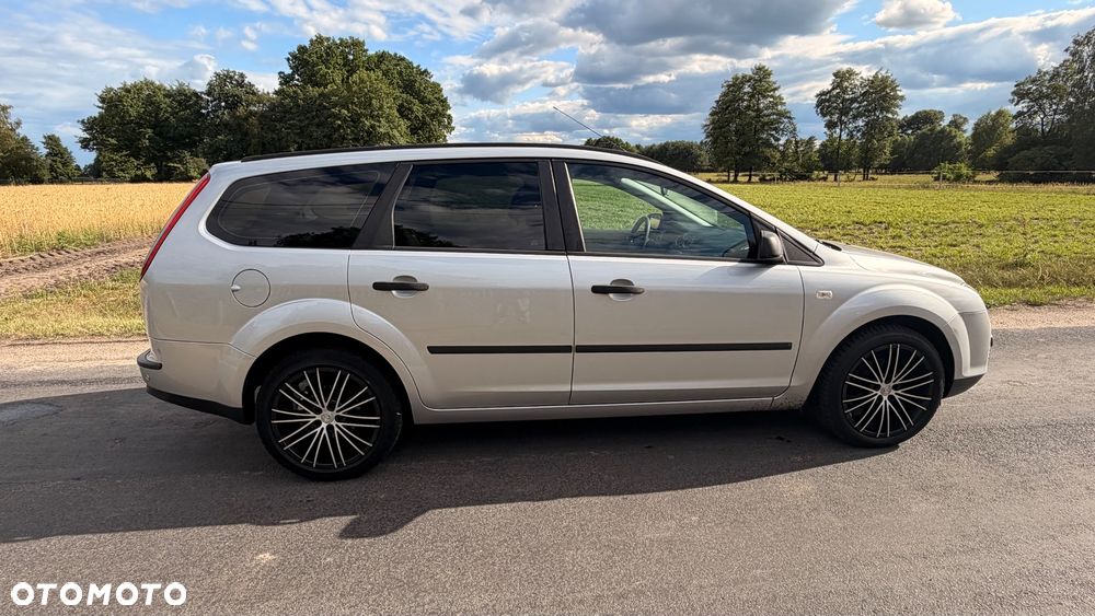 Ford Focus 1.6 Comfort - 5
