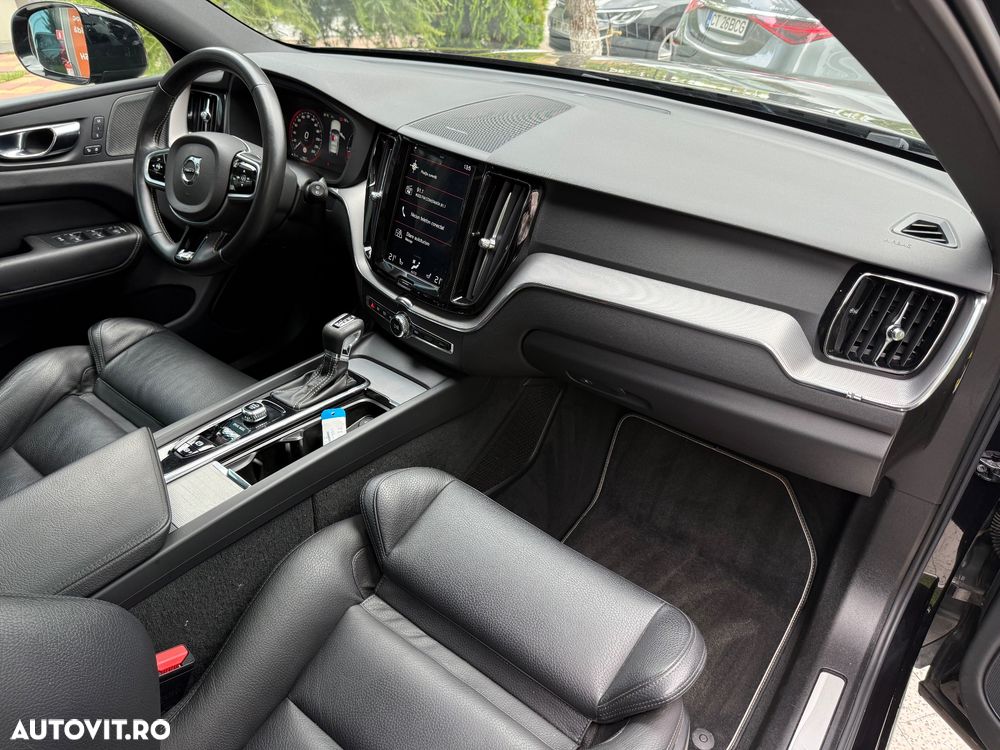 Volvo XC 60 D4 R-Design - 11