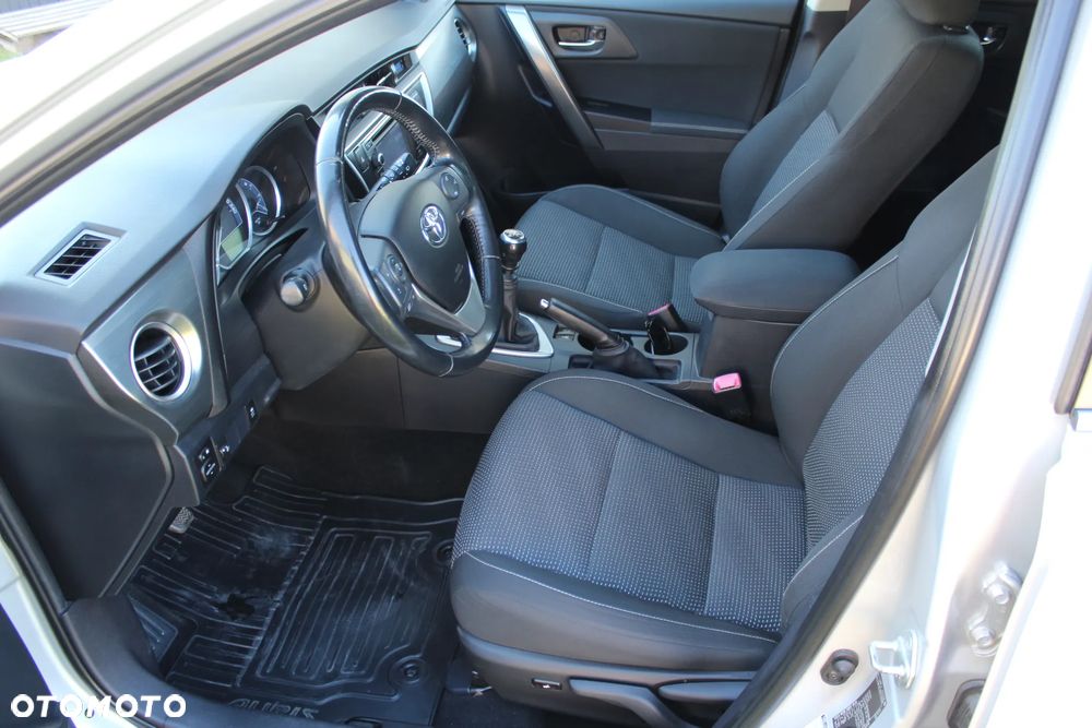Toyota Auris 2.0 D-4D Comfort - 23
