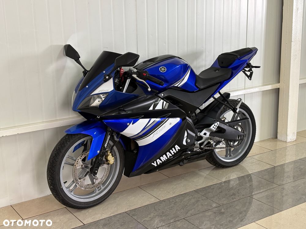 Yamaha YZF - 4