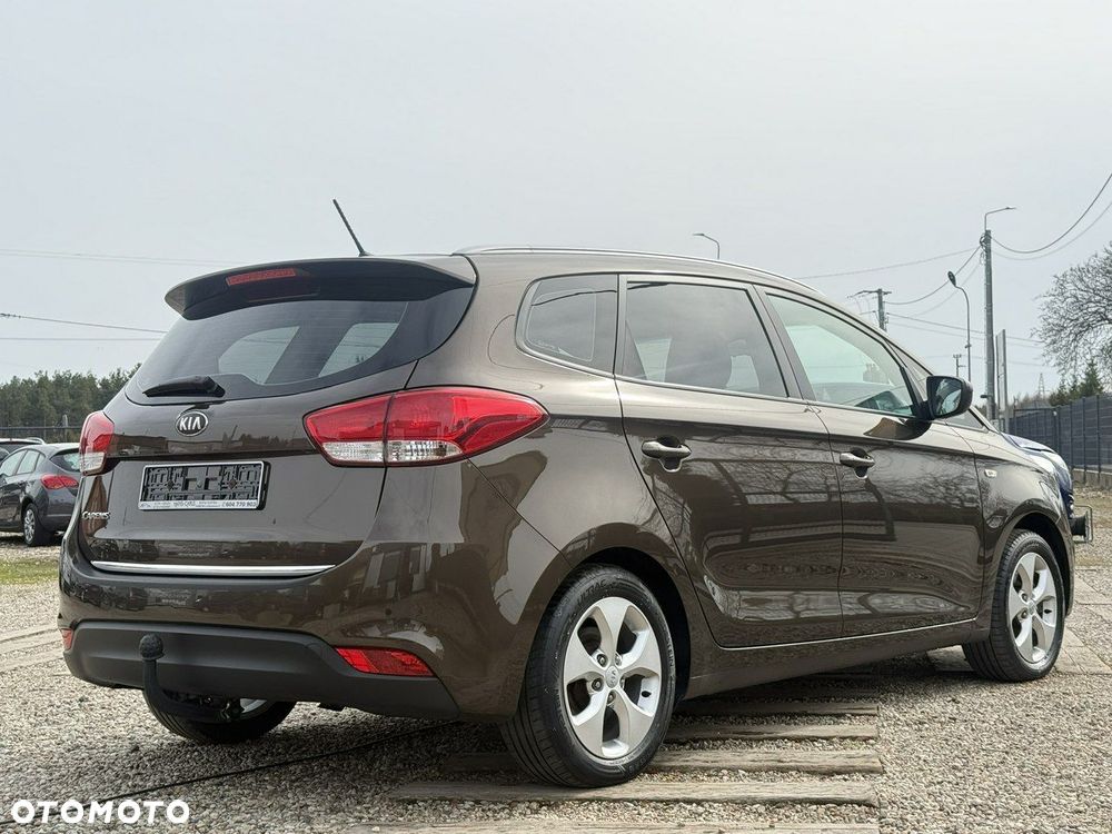 Kia Carens - 17