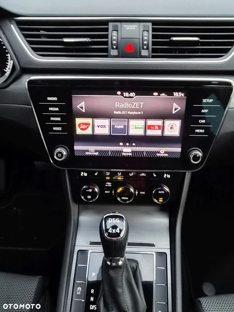 Skoda Superb 2.0 TDI SCR 4x4 Style DSG - 11
