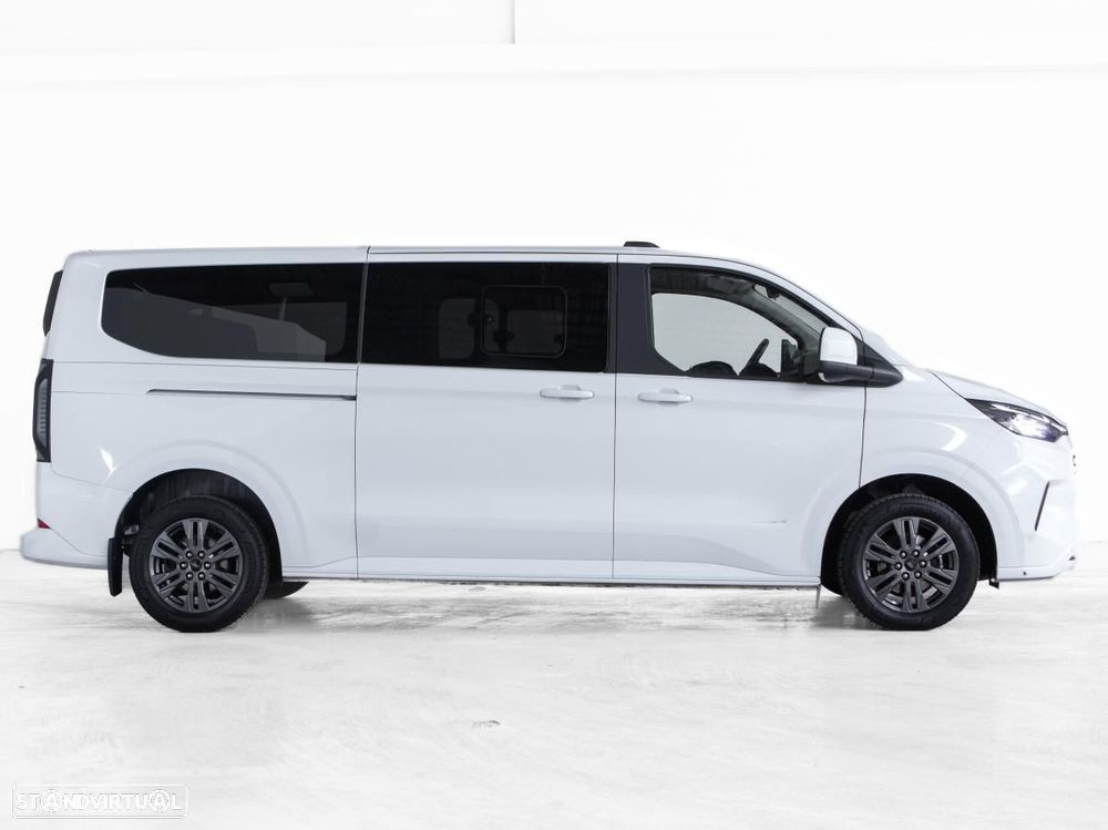 Ford Tourneo Custom - 2