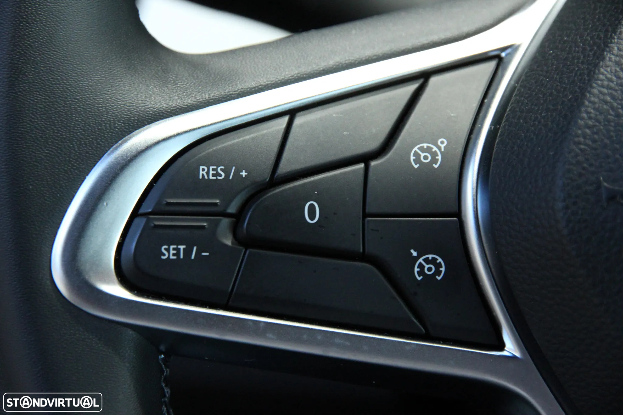 Renault Clio 1.6 E-Tech Full Hybrid Engineered - 16