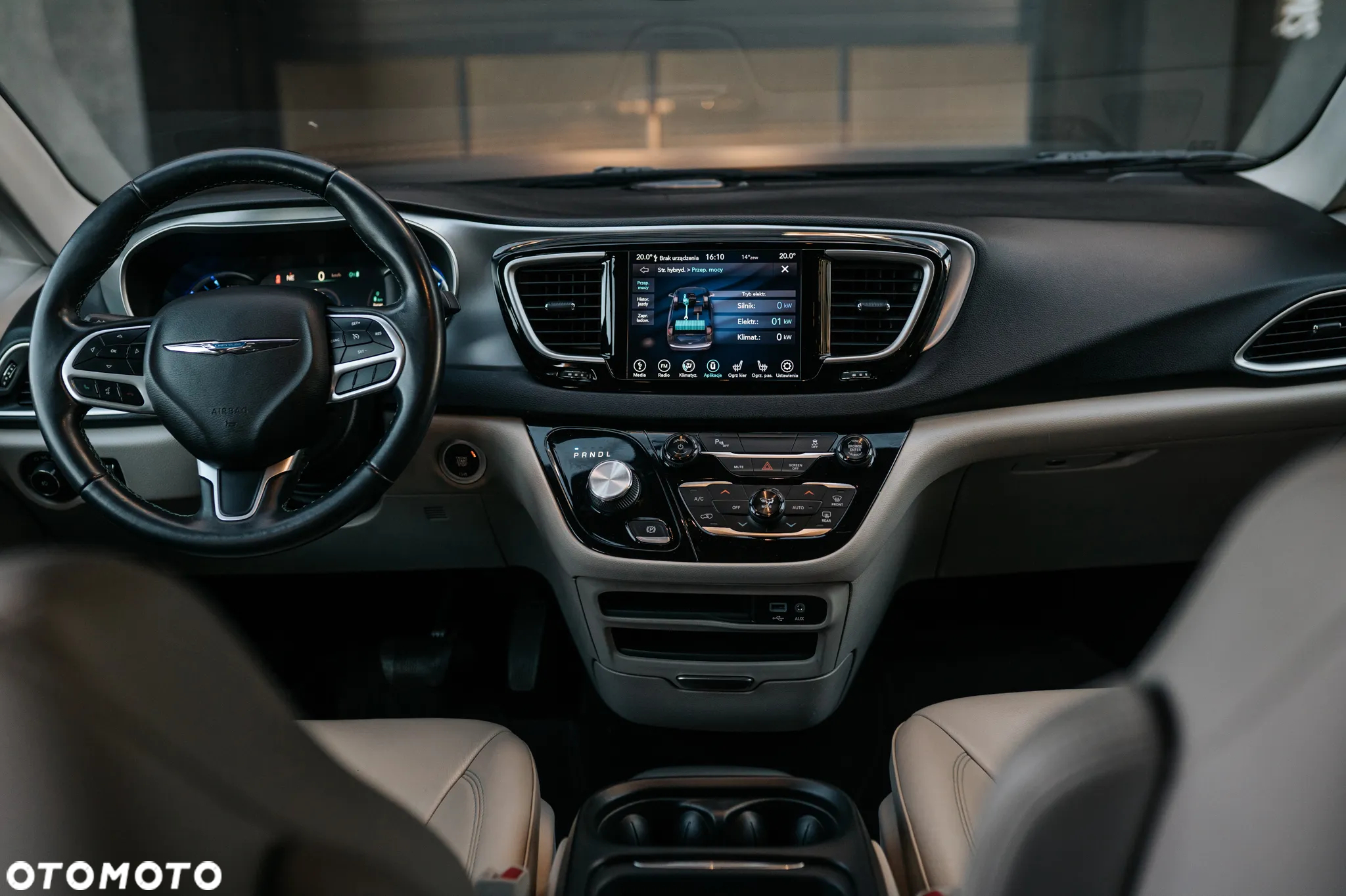 Chrysler Pacifica - 32