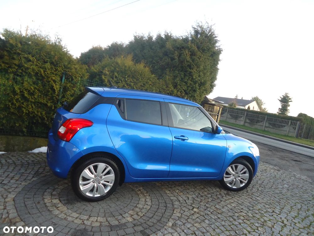 Suzuki Swift 1.2 Premium Plus - 7