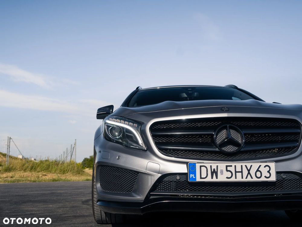 Mercedes-Benz GLA 200 7G-DCT AMG Line - 3