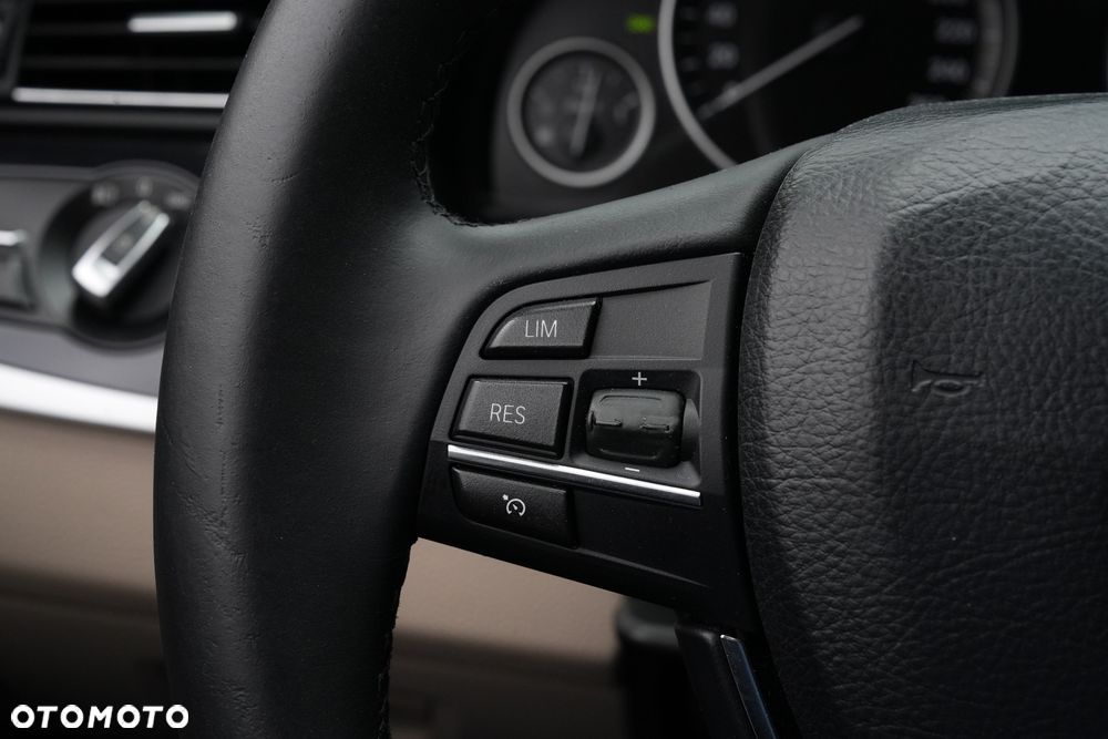 BMW Seria 5 518d - 31