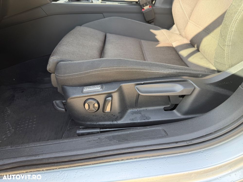Volkswagen Passat 2.0 TDI DSG Comfortline - 3
