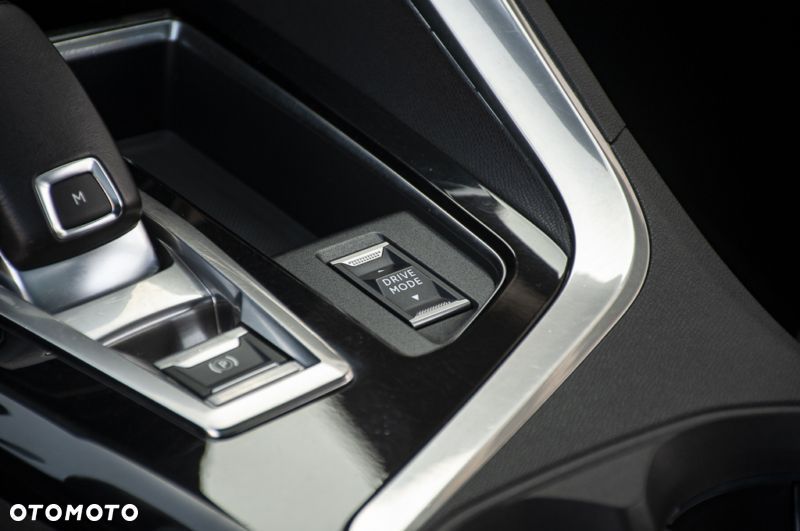 Peugeot 5008 BlueHDi 180 EAT8 GT Pack - 31