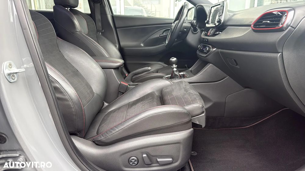 Hyundai i30 N 2.0 T-GDi 275CP 5DR - 28