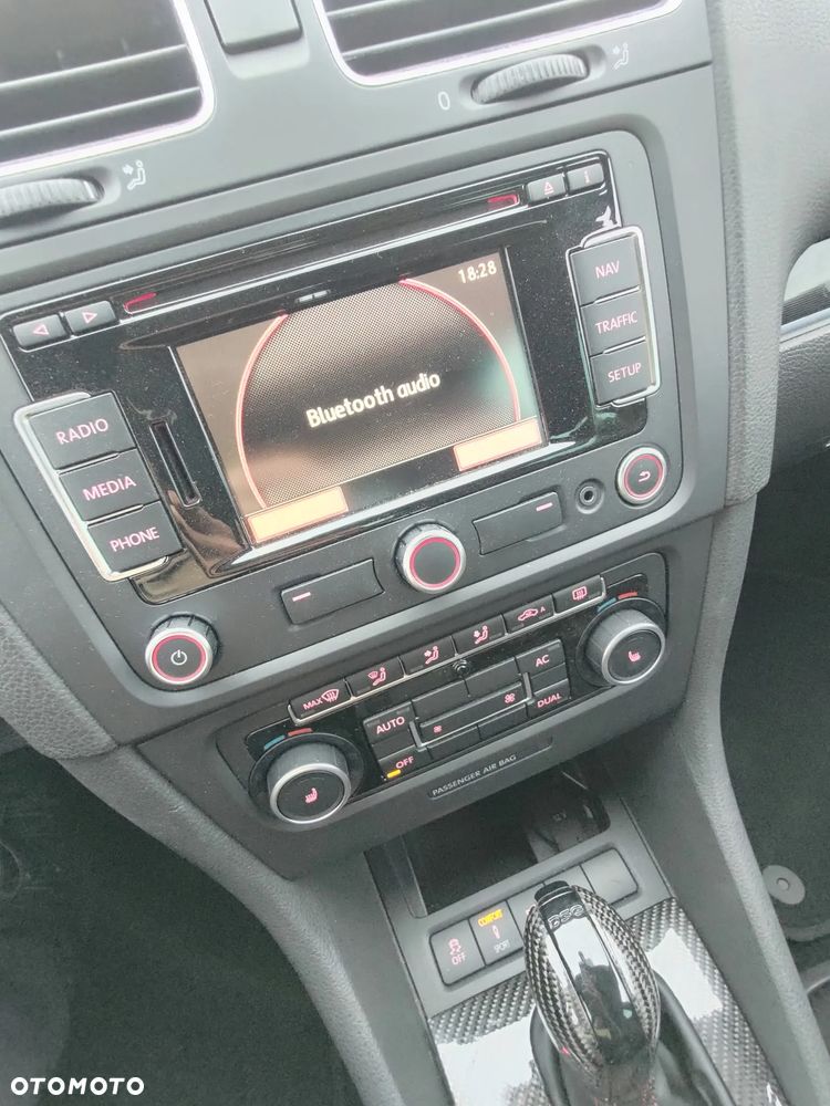 Volkswagen Golf - 8