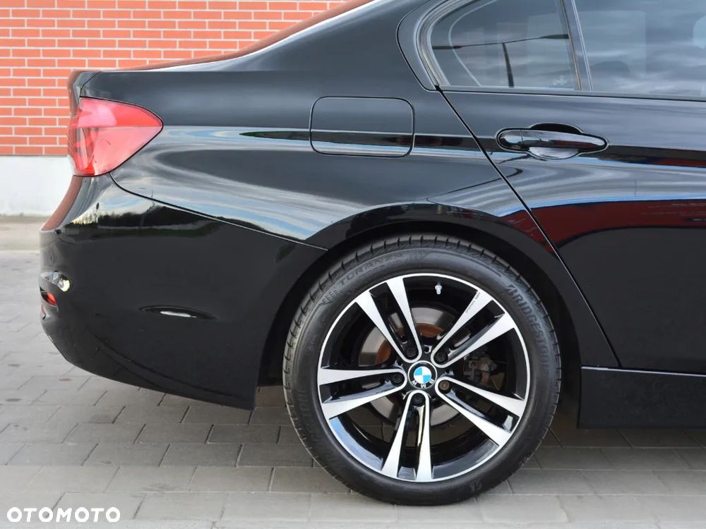 BMW Seria 3 318i Sport Line Shadow - 8