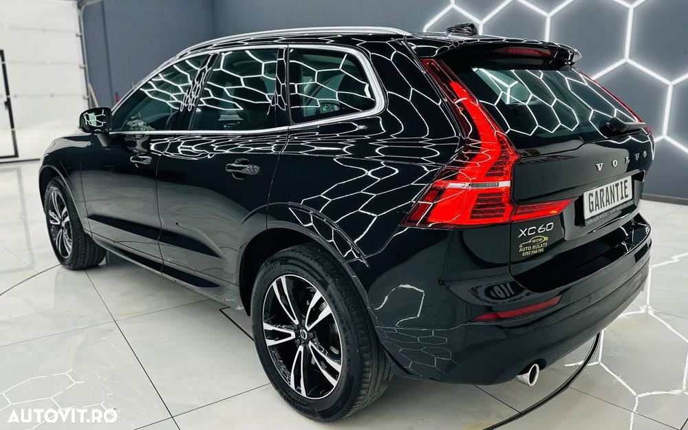 Volvo XC 60 B4 MHEV AT8 FWD Momentum Pro - 4