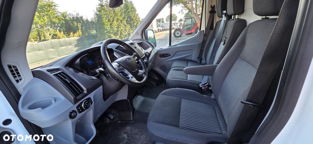 Ford Transit - 12