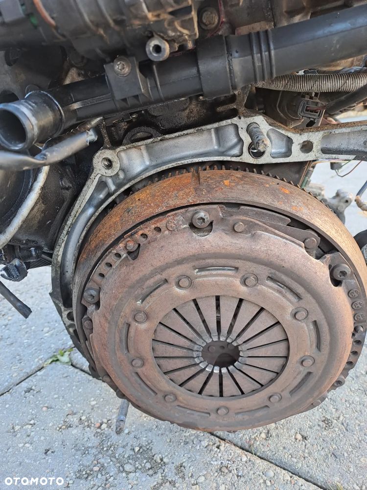 Citroen C4 1.6 HDi 109KM silnik kompletny kod 9HY 9HZ - 7