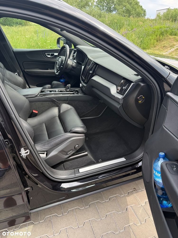 Volvo XC 60 B4 D AWD R-Design - 12