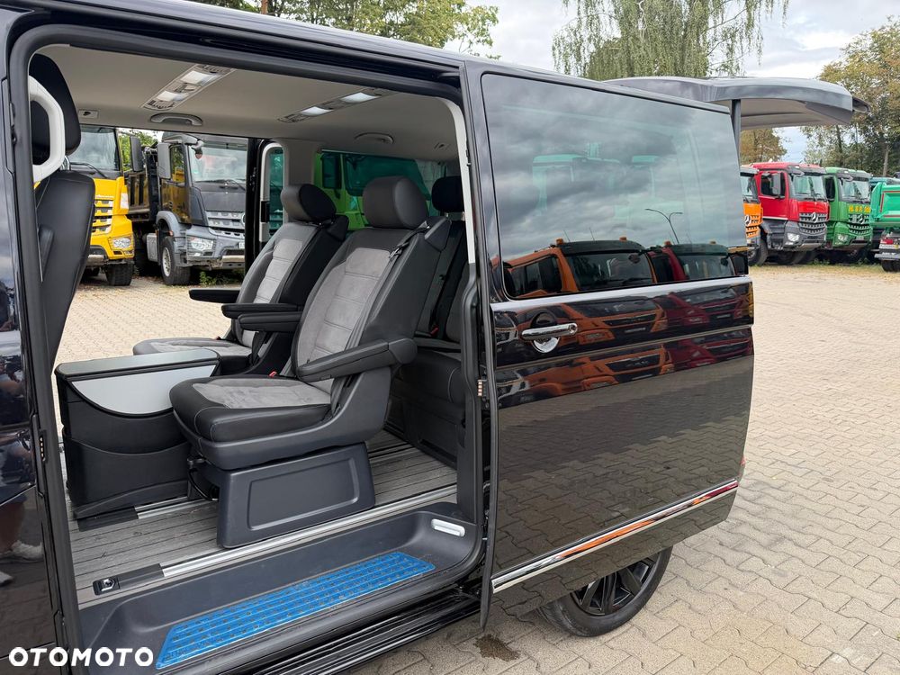 Volkswagen Multivan - 33
