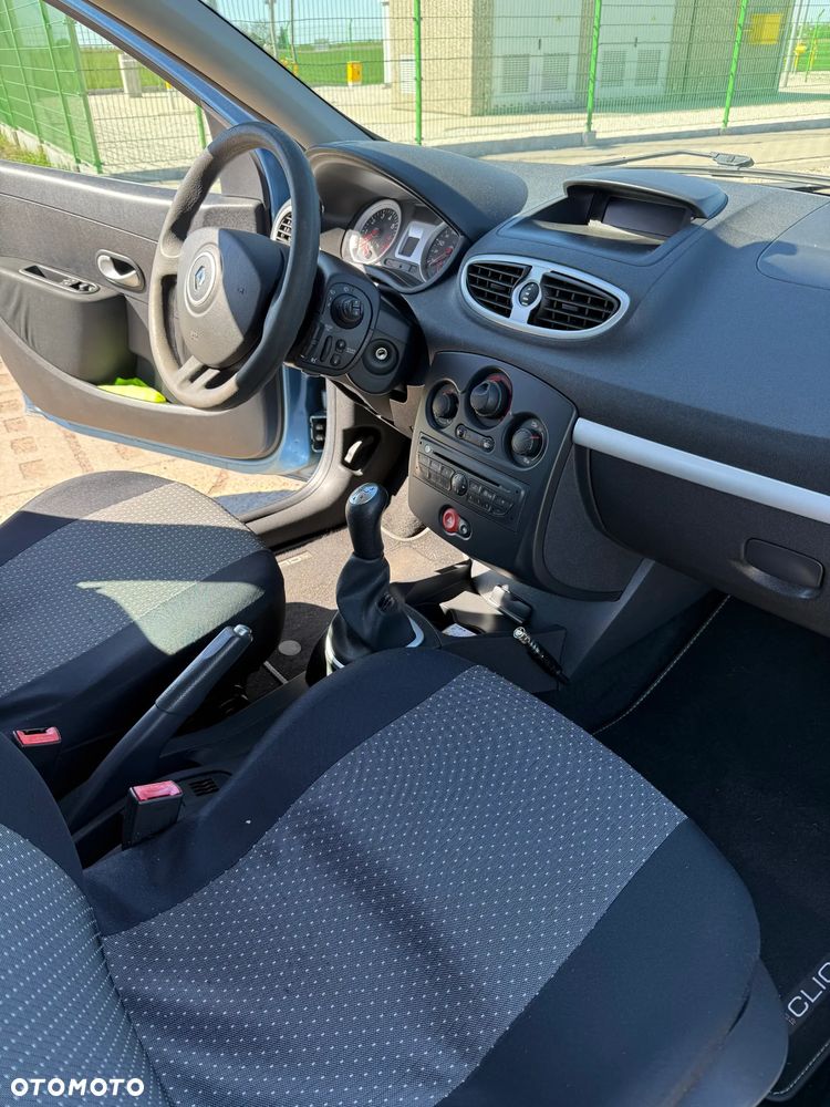 Renault Clio 1.2 16V Alize - 4