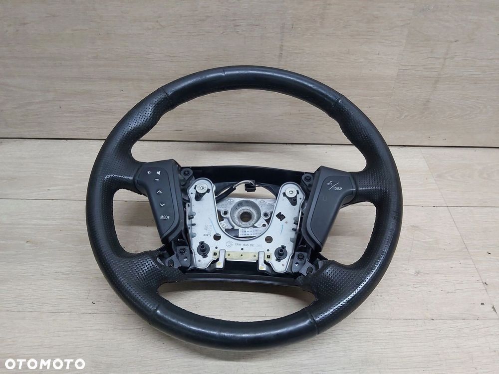 TOYOTA Avensis T25 03-08 r kierownica przycisk multifunkcja - 1