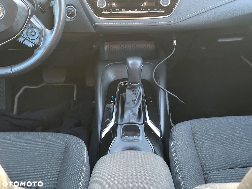 Toyota Corolla - 12