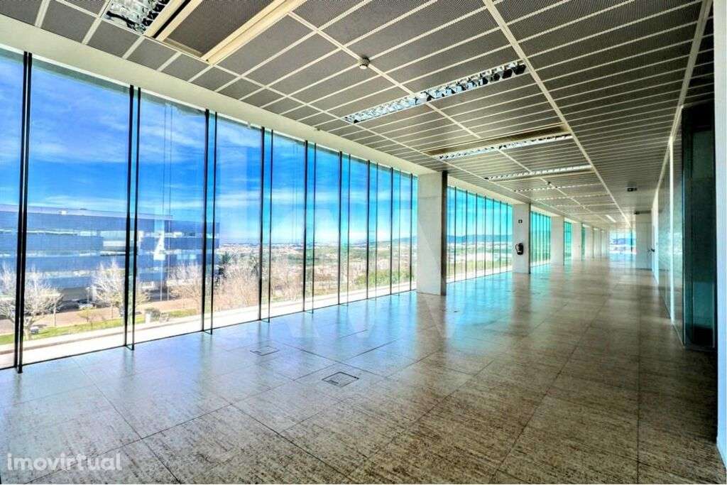 Escritórios com mais de 567 m2 no Edifício Poente do TAGUSPARK - Grande imagem: 2/15