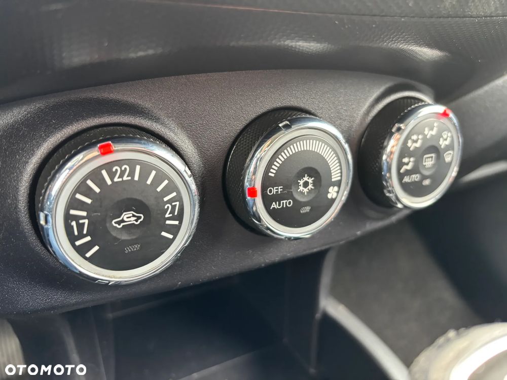 Mitsubishi Outlander 2.2 DI-D 4WD Invite - 29