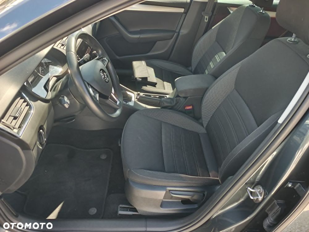 Skoda Octavia 2.0 TDI DSG Style - 12