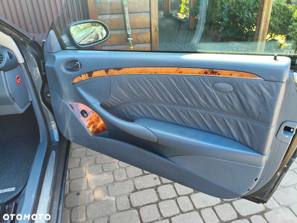 Mercedes-Benz CLK - 15