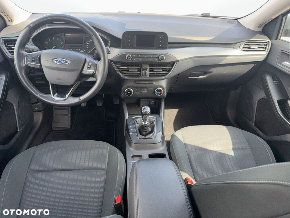 Ford Focus 1.0 EcoBoost Trend - 11