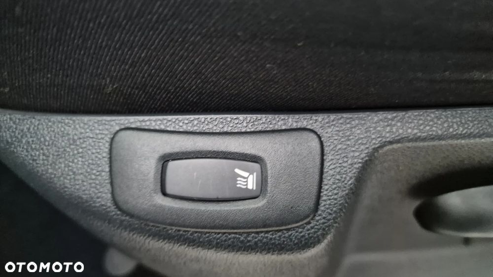 Renault Captur 1.2 Energy TCe Intens EDC EU6 - 39