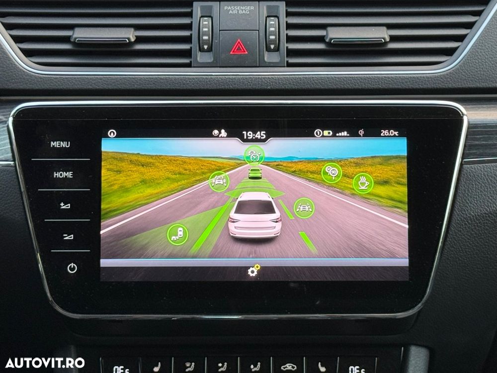 Skoda Superb 2.0 TDI DSG Style - 28