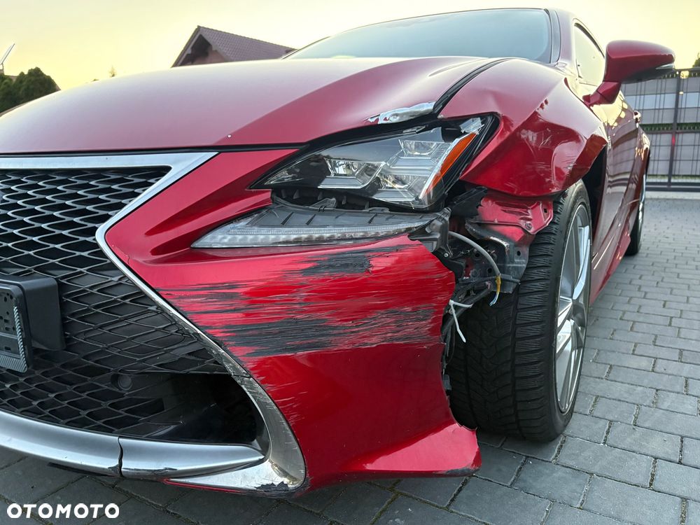 Lexus RC 200t / 300 F Sport - 18