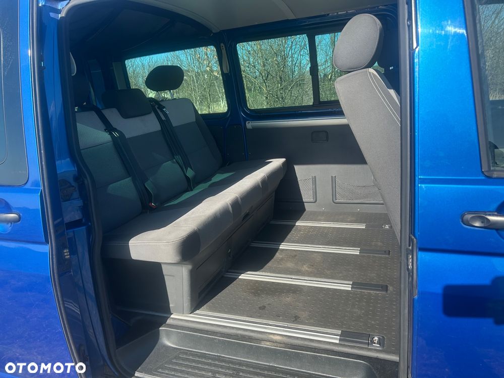 Volkswagen Multivan - 12