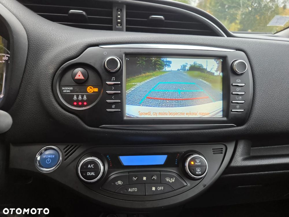 Toyota Yaris - 13