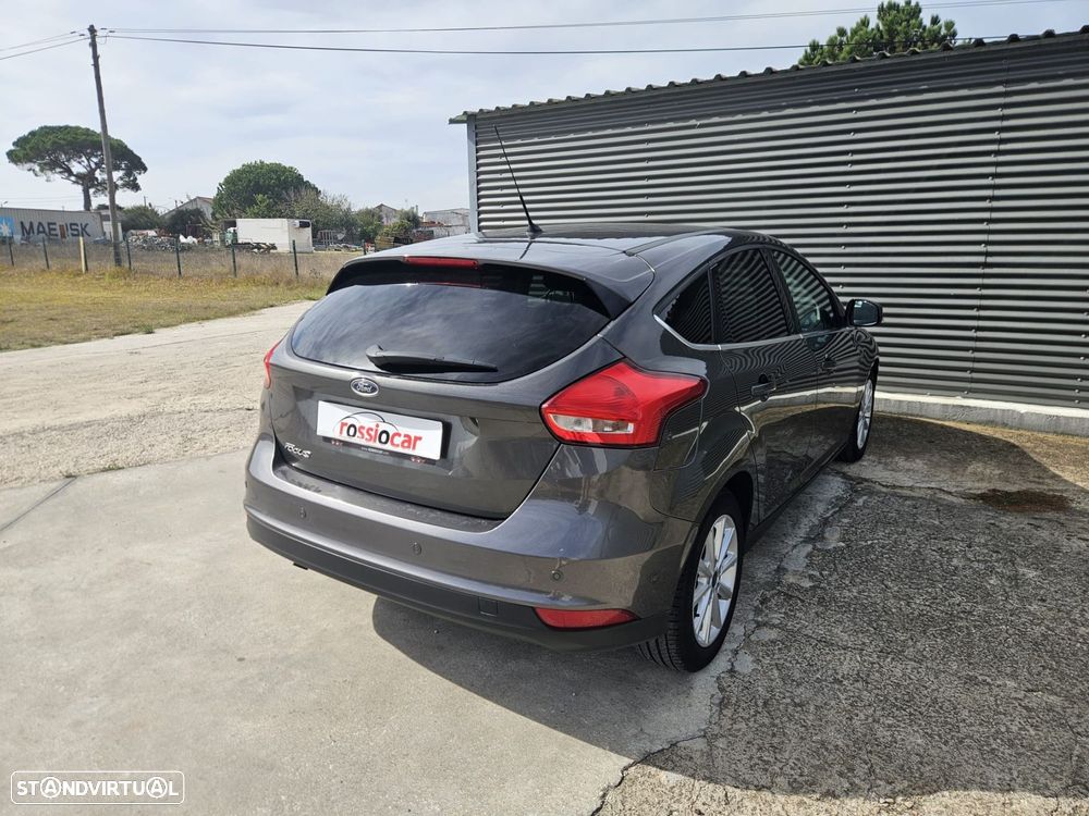 Ford Focus 1.5 TDCi EcoBlue Titanium - 11