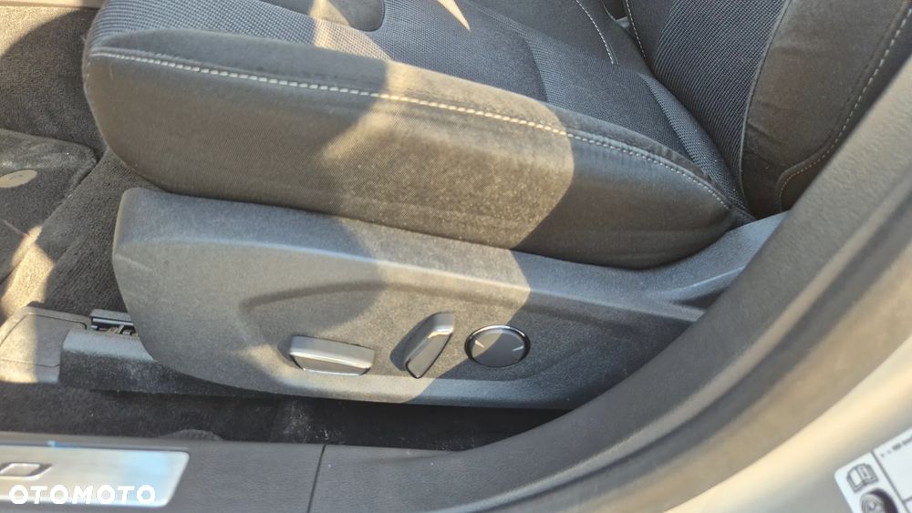 Ford Mondeo SW 2.0 TDCi S&S PowerShift-Aut Titanium - 16