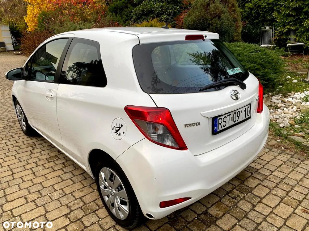 Toyota Yaris 2014 photo 4
