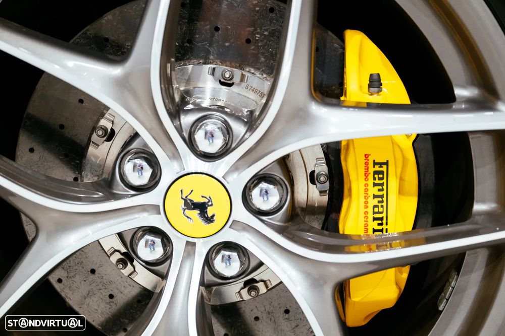 Ferrari F12 Berlinetta 6.3 V12 - 10
