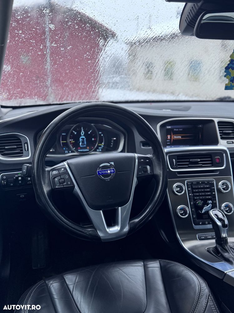 Volvo V60 D5 AWD Basic - 21
