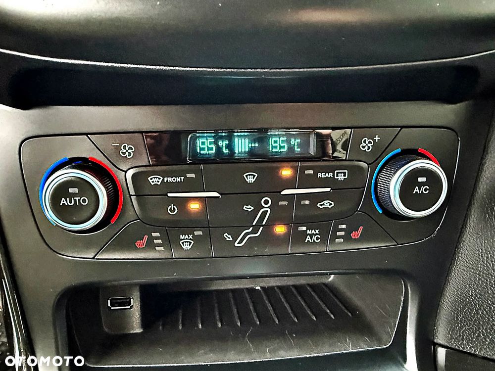 Ford Focus 1.5 TDCi DPF Start-Stopp-System Titanium - 33