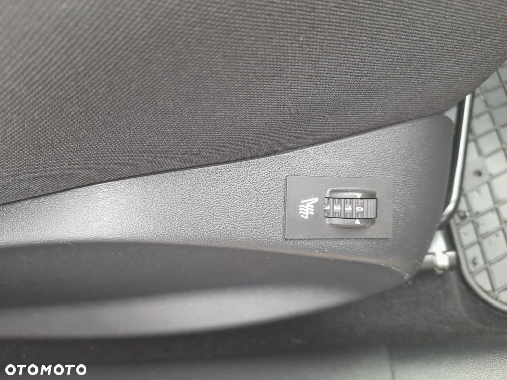 Peugeot 2008 1.2 Pure Tech Style S&S EAT6 - 25