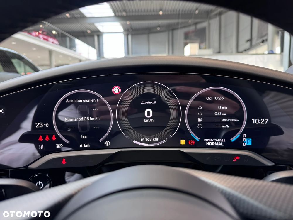 Porsche Taycan - 14
