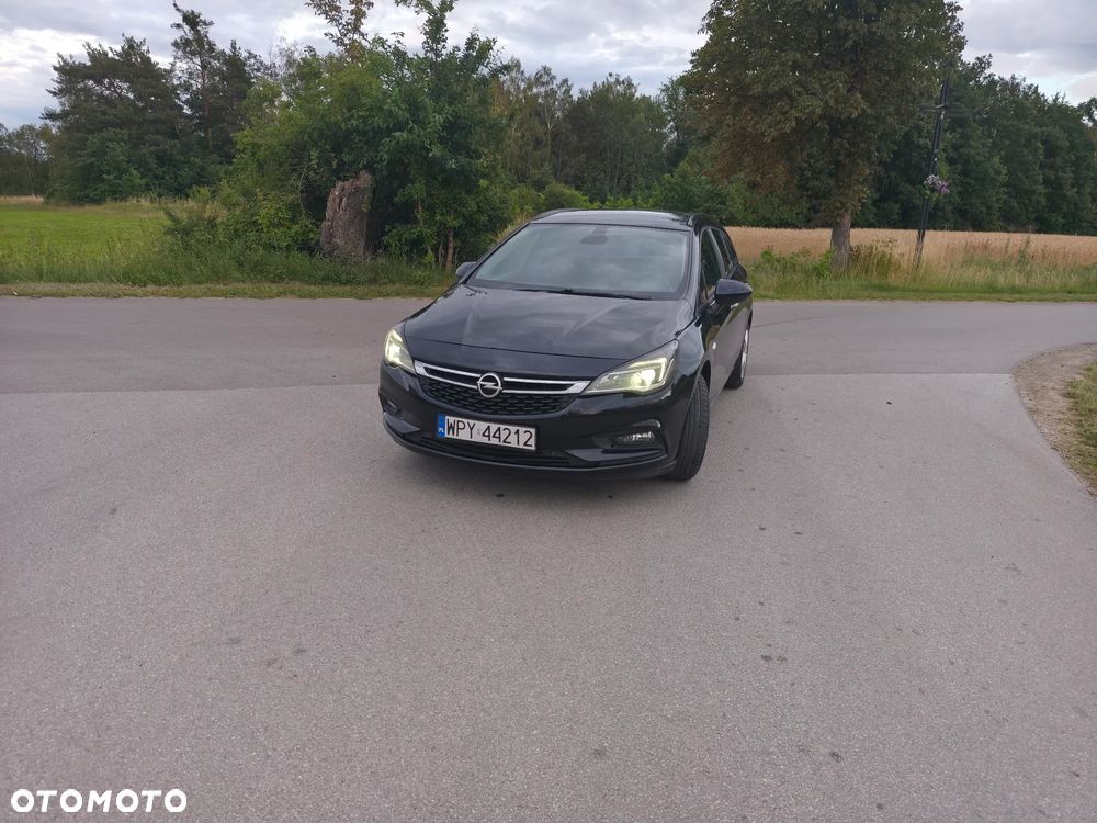 Opel Astra 1.6 CDTI Essentia - 1