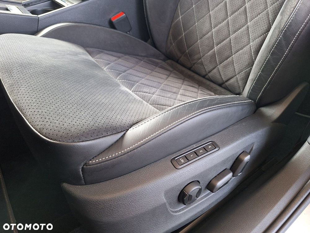 Skoda Superb 2.0 TDI SCR Sportline DSG - 19