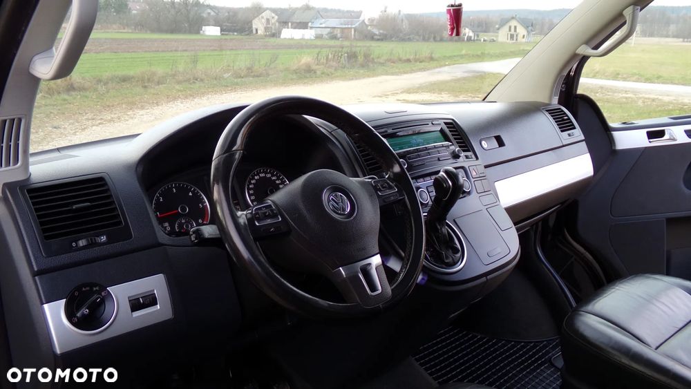 Volkswagen Multivan - 18