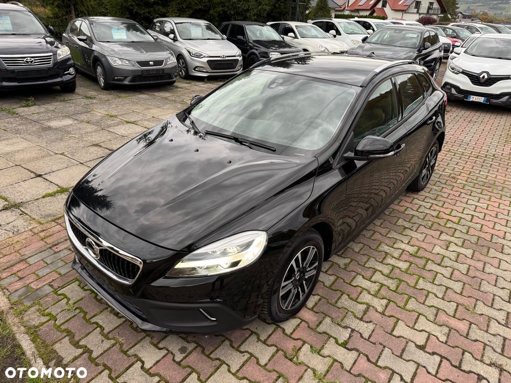 Volvo V40 Cross Country - 11