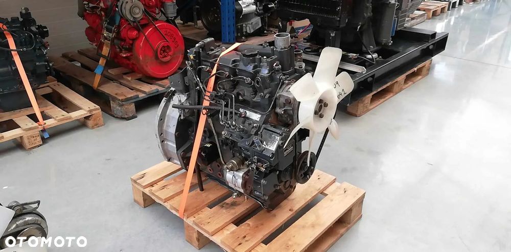 SILNIK PERKINS 104-19 KF30265U 31,7 kW 13740 netto - 1